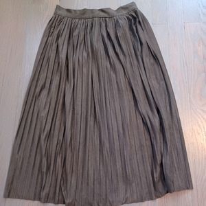 Zara Olive Green Pleated Skirt